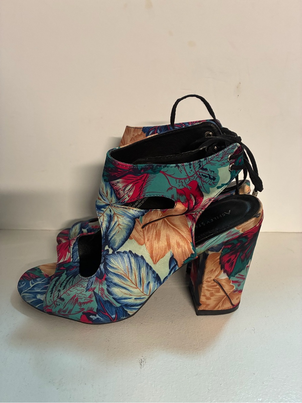 Ashley Stewart Teal Floral Block Heel Lace-Up Sandals size 10W 3” heel.